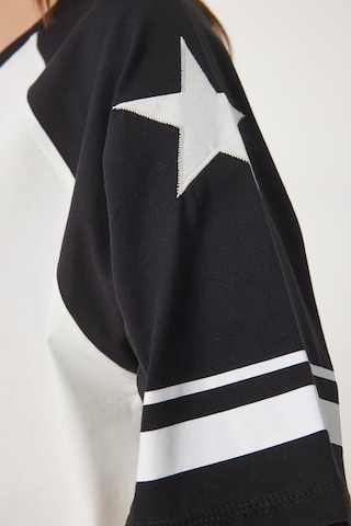 Happiness İstanbul T-Shirt in Schwarz