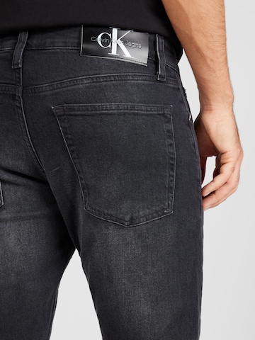 Calvin Klein Jeans Úzky strih Džínsy - Čierna