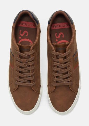 Baskets basses s.Oliver en marron : au dessus
