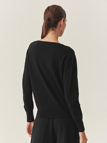 TATUUM Svetr 'AZAKI' – černá