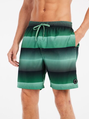 PROTEST Zwemshorts 'PRTRadar' in Groen