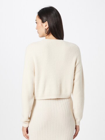 Noisy May Curve Pullover in Beige