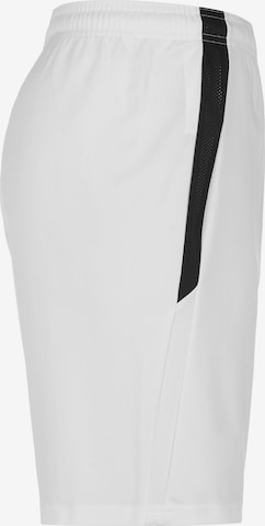 Regular Pantalon de sport PUMA en blanc