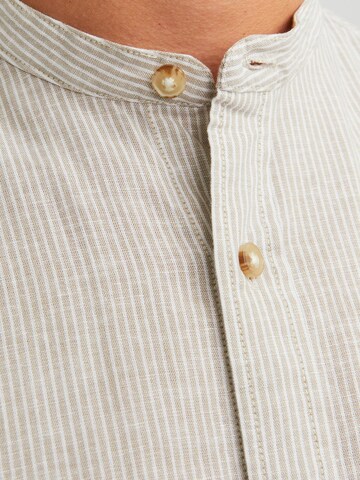 JACK & JONES Comfort Fit Skjorte 'JJSummer Band' i brun
