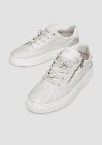 Baskets basses s.Oliver en blanc