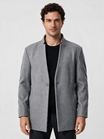 Cappotto invernale di Antioch in grigio: frontale