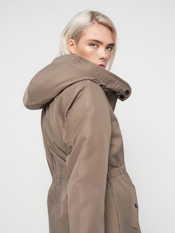 pilka ONLY Žieminė parka 'ONLJULIE'