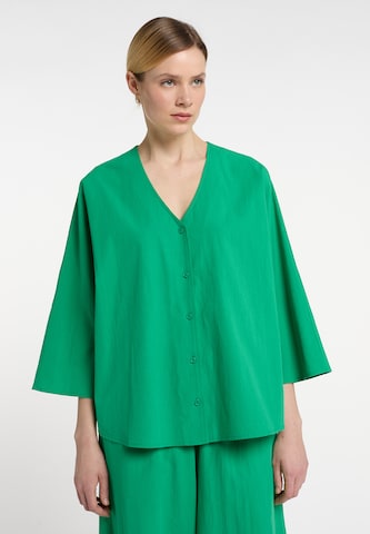 DreiMaster Klassik Blouse in Green: front