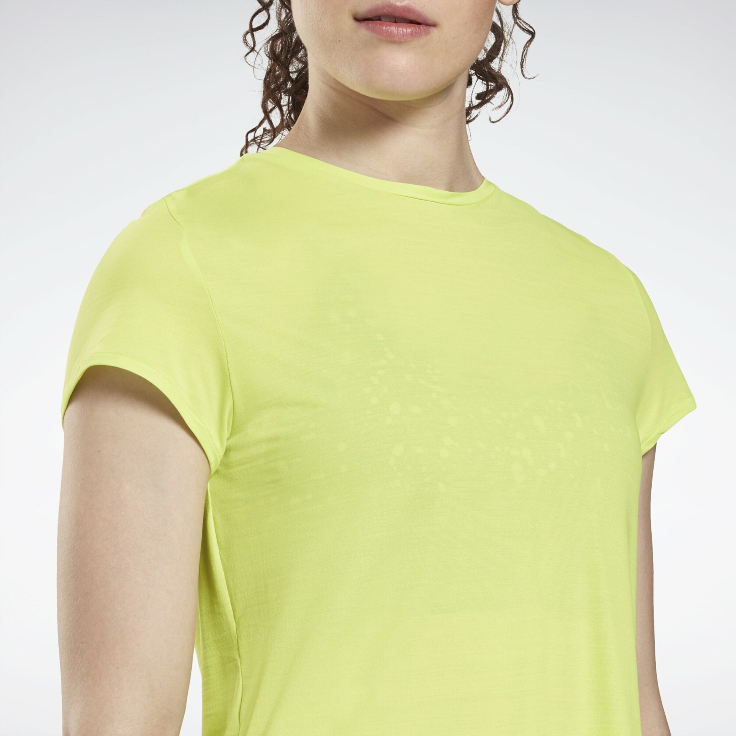 Femme T-shirt fonctionnel Reebok Sport en Jaune 