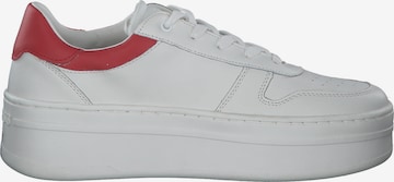 Baskets basses 'Lifet FL6LIF' GUESS en blanc