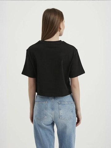 Hiccup Shirt in Black