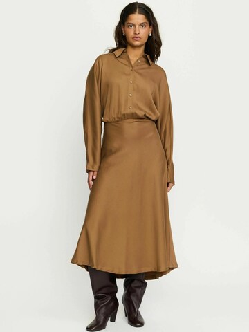 Soft Rebels Jurk 'Stormy' in Bruin