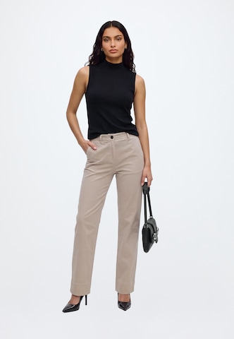 Top de la GAP pe negru