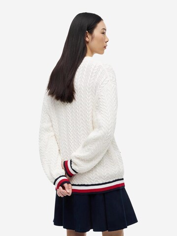 Pullover 'DW0DW22934' di Tommy Jeans in bianco