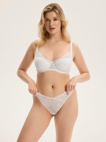 Panty 'Netsi' di ESOTIQ in bianco
