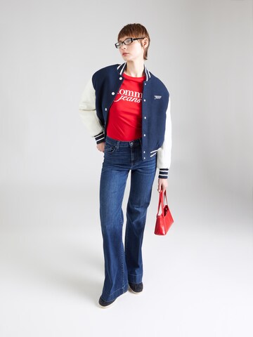 Tommy Jeans Μπλουζάκι 'ESSENTIAL' σε κόκκινο