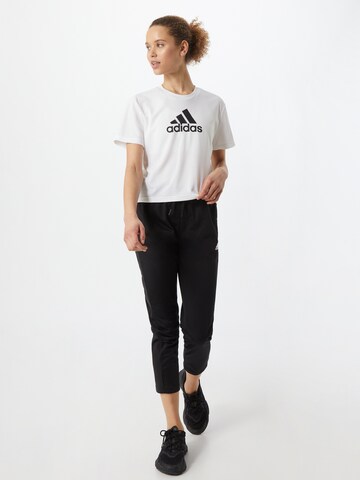 ADIDAS SPORTSWEAR Λειτουργικό μπλουζάκι σε λευκό