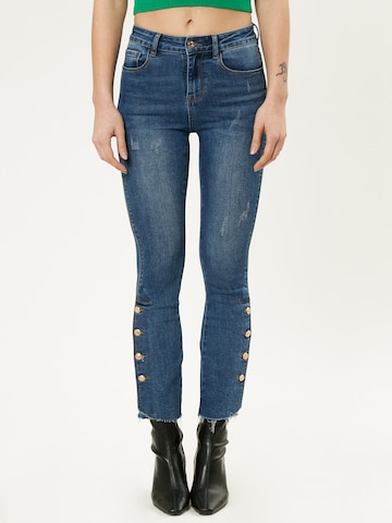 Influencer Flared Jeans in Blue: front