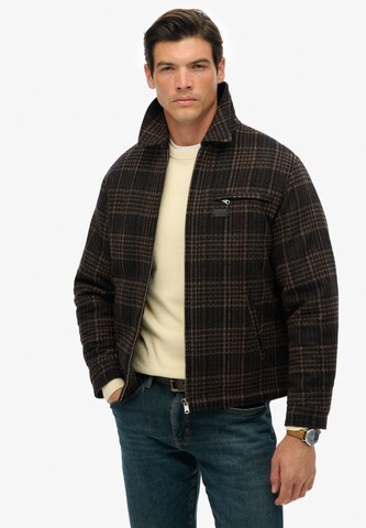 Superdry & Co Tussenjas in Bruin: voorkant