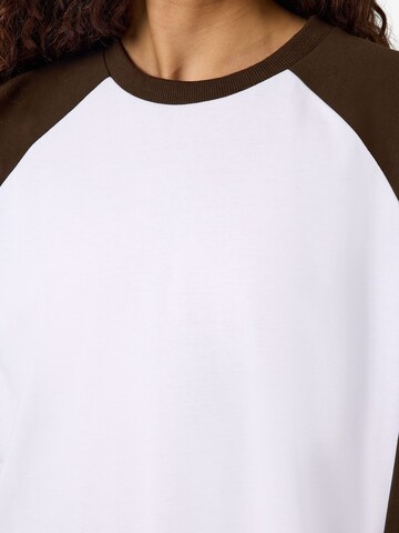 Noisy may - Camiseta en blanco