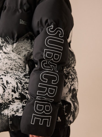 Next Kurtka zimowa w kolorze czarny