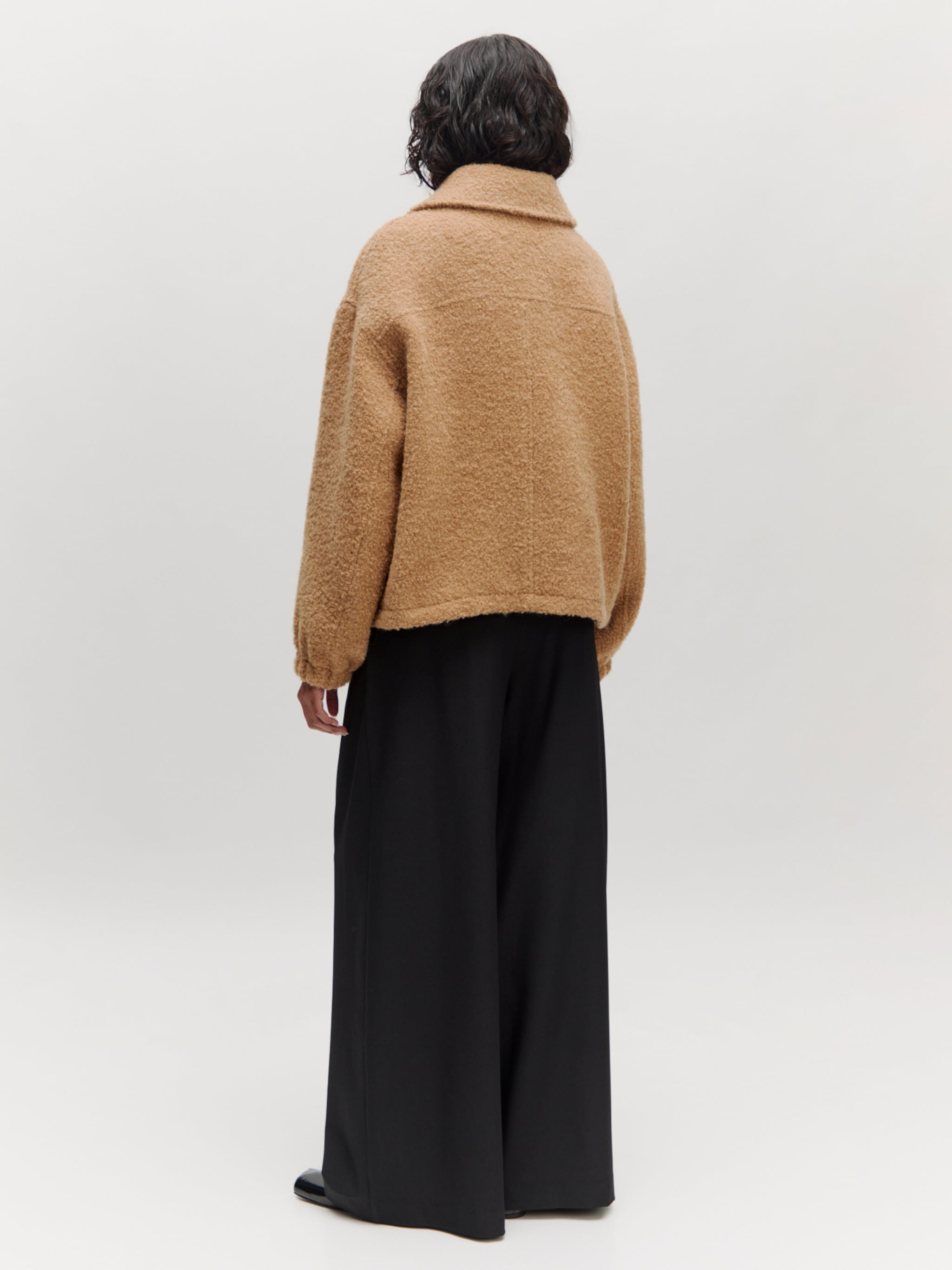 EDITED Tussenjas 'Machi' Beige