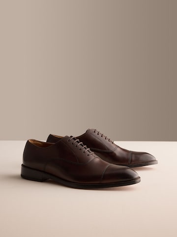 Chaussure à lacets Next en marron