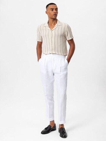 Antioch - Ajuste regular Camisa en beige