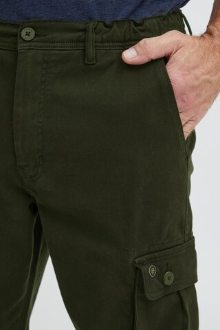 FQ1924 - regular Pantalón cargo 'Harris' en verde