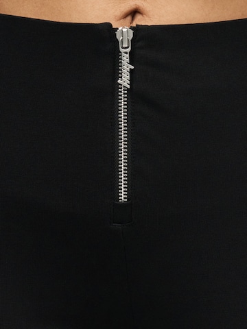 juoda HUGO Kliošinis Kelnės 'Nuflare_B'