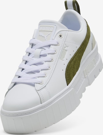 Baskets basses PUMA en blanc : devant