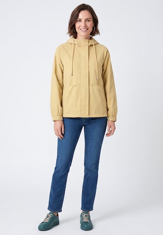 Usha Between-season jacket in Yellow