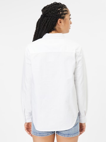 AÉROPOSTALE Блуза в бяло