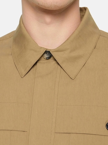 Signal Tussenjas 'Stan' in Geel