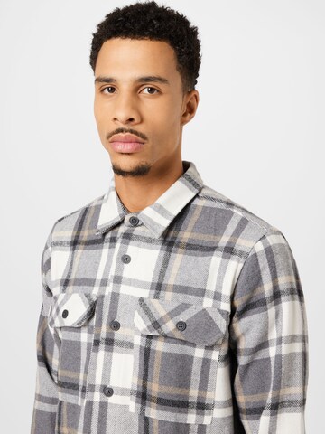 Coupe regular Chemise 'Lars' Hailys Men en gris