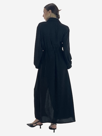 Elara Kleid in Schwarz