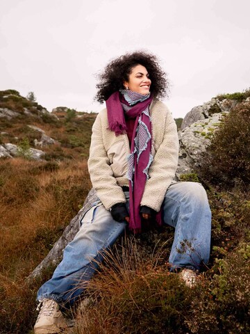 FRAAS Oversized Scarf in Red: front