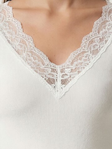 Camicia da donna di Happiness İstanbul in bianco