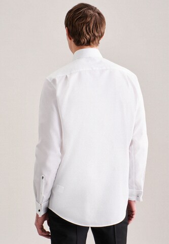 Coupe regular Chemise business SEIDENSTICKER en blanc
