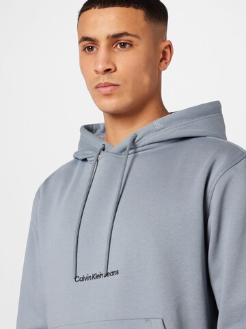 Calvin Klein Jeans Sweatshirt in Grey