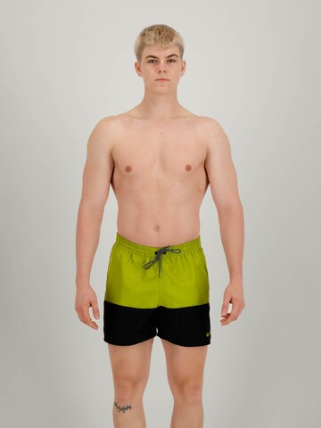 Maillot de bain de sport 'Split 5' Nike Swim en vert : devant