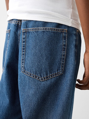 Bershka Loosefit Jeans i blå