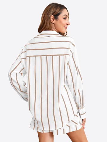 Pantaloni scurți de la Imily Bela pe verde: spate