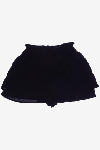 ABOUT YOU Shorts in XS in Black