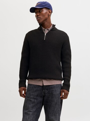 JACK & JONES Sweater in Black: front