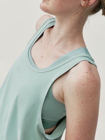 Born Living Yoga Functioneel shirt 'Night' in Blauw