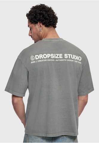 Dropsize T-Shirt in Grau: Vorderseite