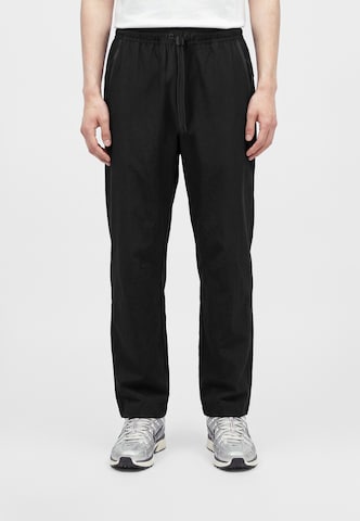 Nike Sportswear regular Παντελόνι σε μαύρο: μπροστά