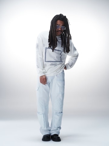 T-Shirt 'Mika' Luka Sabbat for ABOUT YOU en blanc