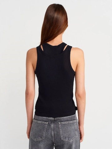 Top di Dilvin in nero